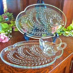 Vintage Federal Glass 'Hospitality' Snack Set
